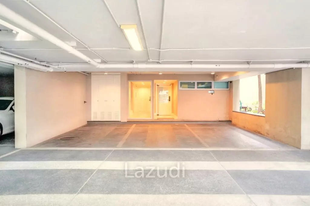 3 Bedroom 4 Bathroom 400 SQ.M 349 Residence