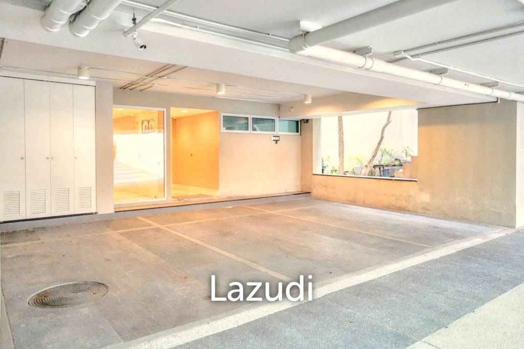 3 Bedroom 4 Bathroom 400 SQ.M 349 Residence