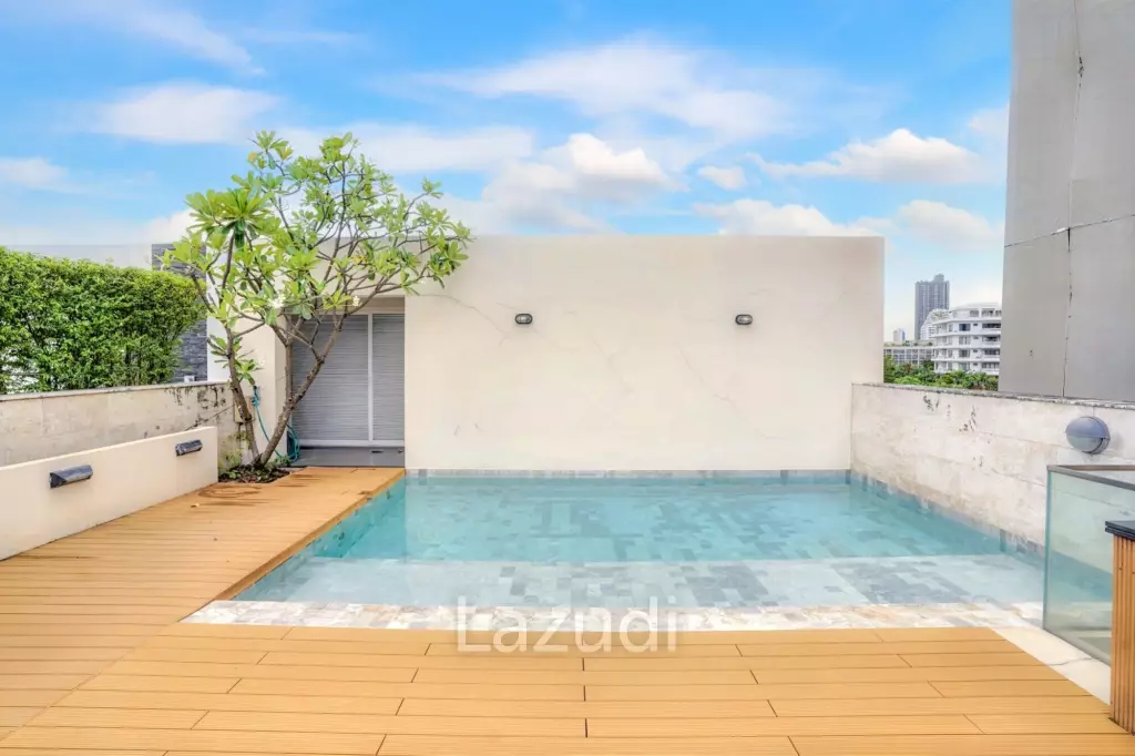 3 Bedroom 4 Bathroom 400 SQ.M 349 Residence