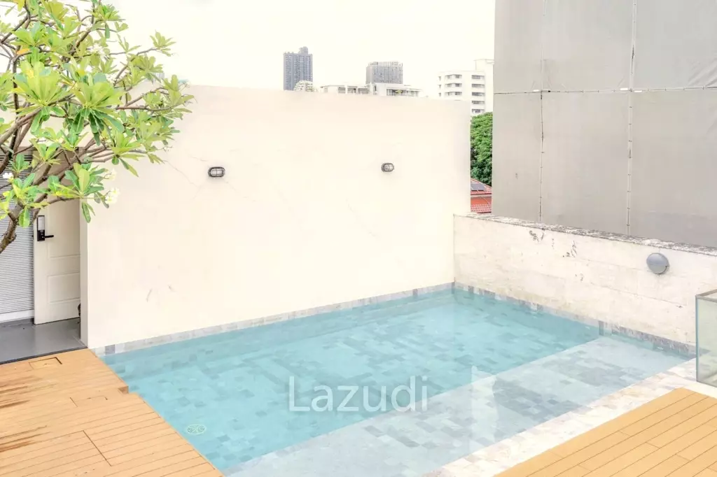 3 Bedroom 4 Bathroom 400 SQ.M 349 Residence