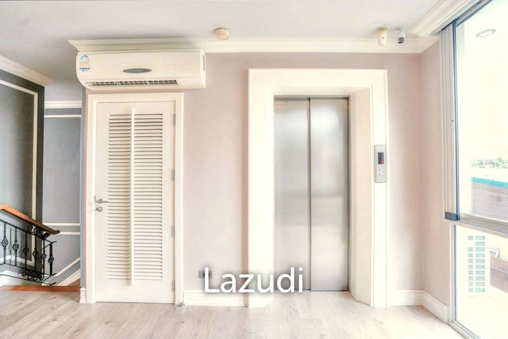 3 Bedroom 4 Bathroom 400 SQ.M 349 Residence