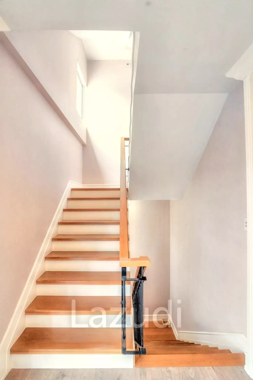 3 Bedroom 4 Bathroom 400 SQ.M 349 Residence