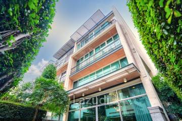 3 Bedroom 4 Bathroom 400 SQ.M 349 Residence