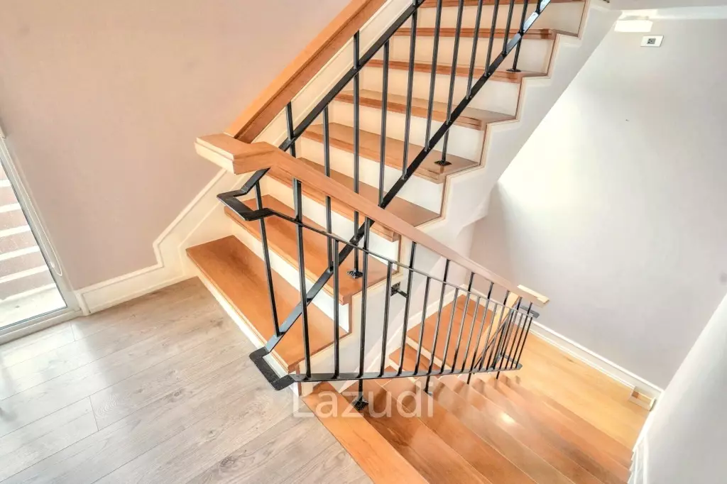 3 Bedroom 4 Bathroom 400 SQ.M 349 Residence