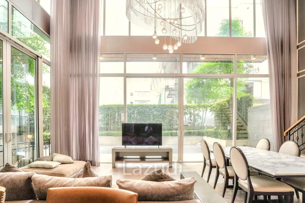 3 Bedroom 4 Bathroom 400 SQ.M 349 Residence