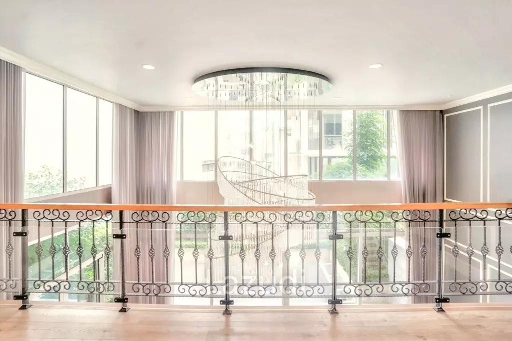3 Bedroom 4 Bathroom 400 SQ.M 349 Residence