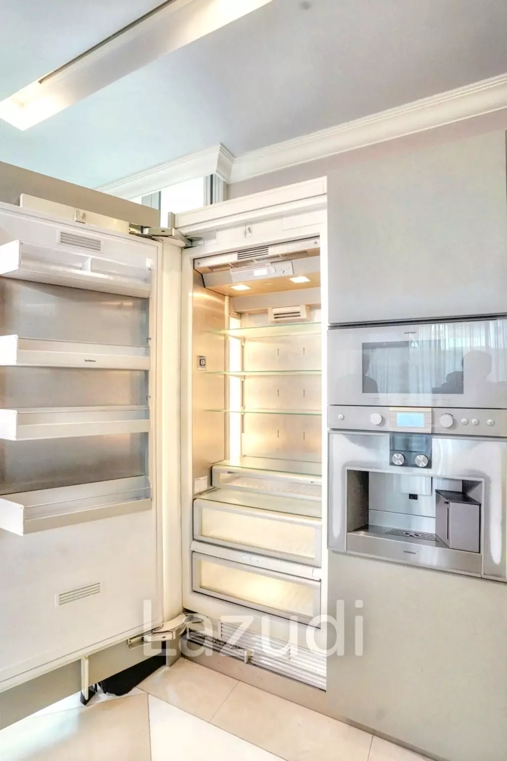 3 Bedroom 4 Bathroom 400 SQ.M 349 Residence