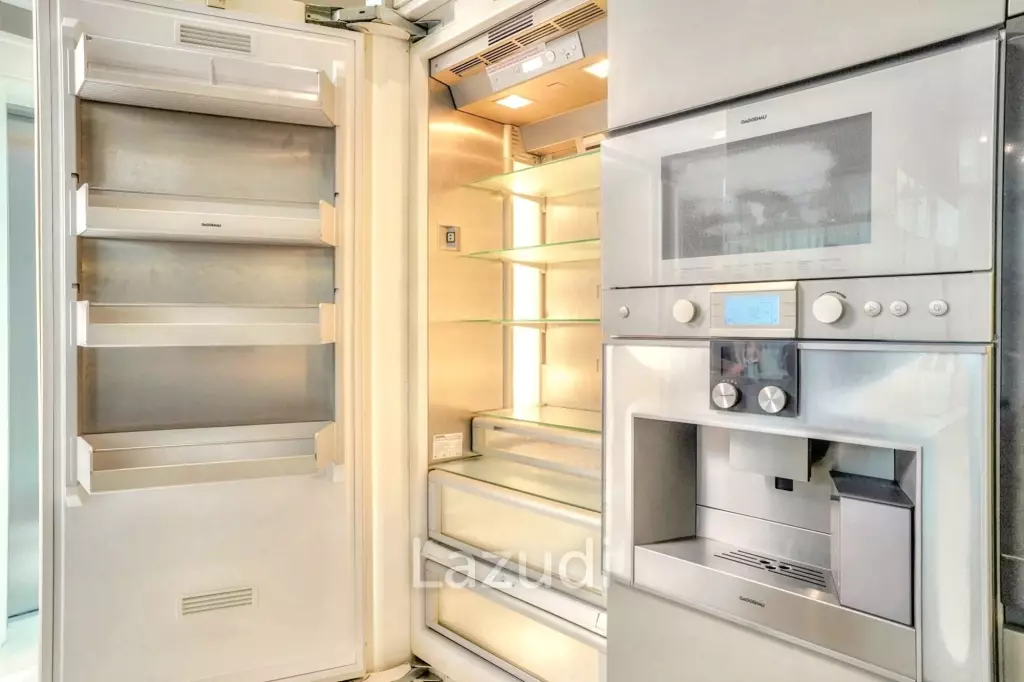 3 Bedroom 4 Bathroom 400 SQ.M 349 Residence
