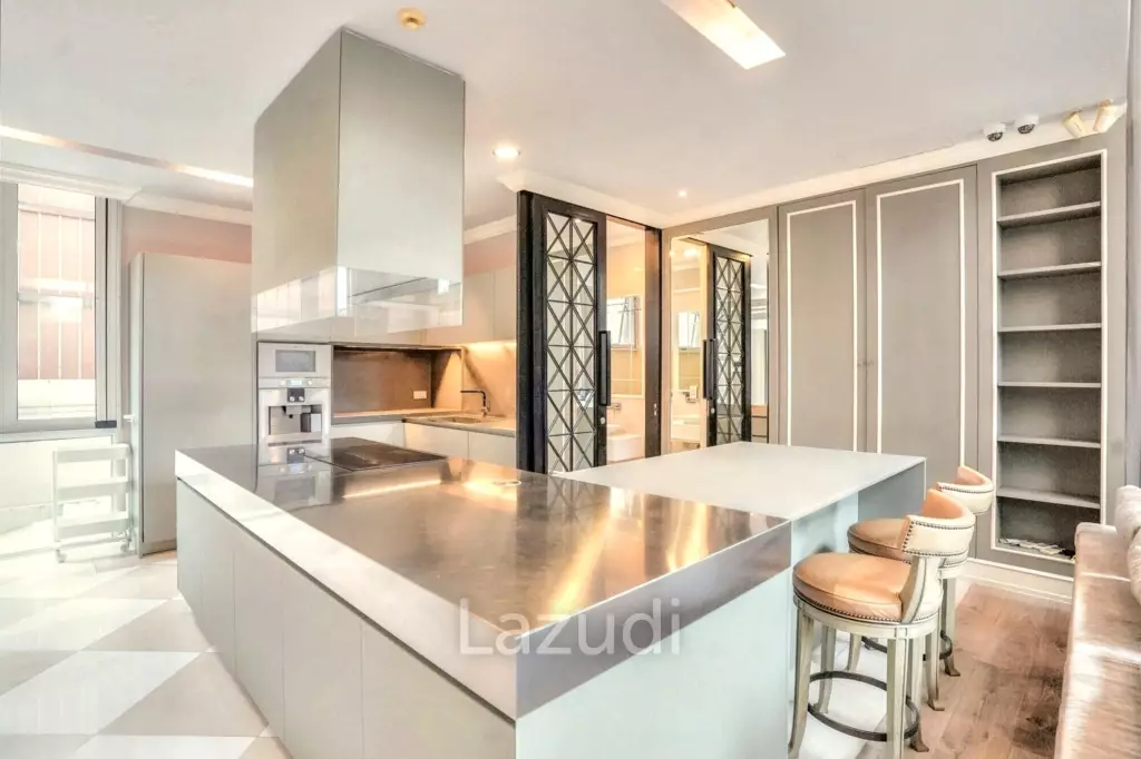 3 Bedroom 4 Bathroom 400 SQ.M 349 Residence