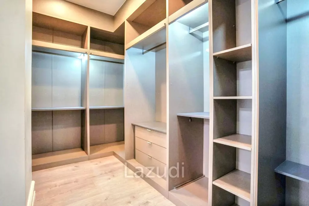 3 Bedroom 4 Bathroom 400 SQ.M 349 Residence
