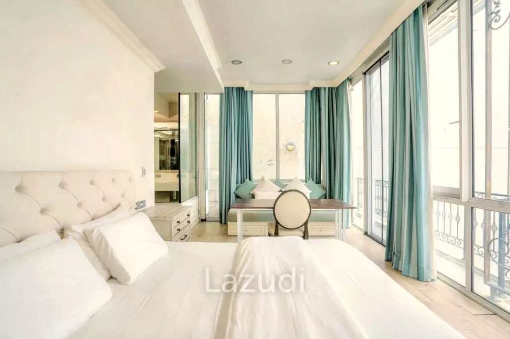 3 Bedroom 4 Bathroom 400 SQ.M 349 Residence