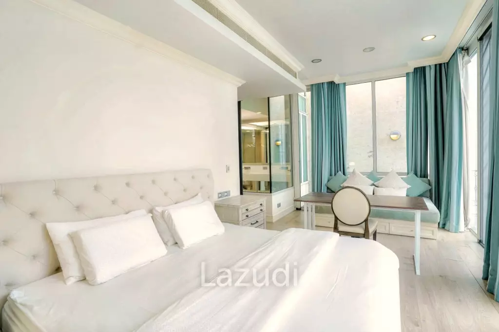 3 Bedroom 4 Bathroom 400 SQ.M 349 Residence