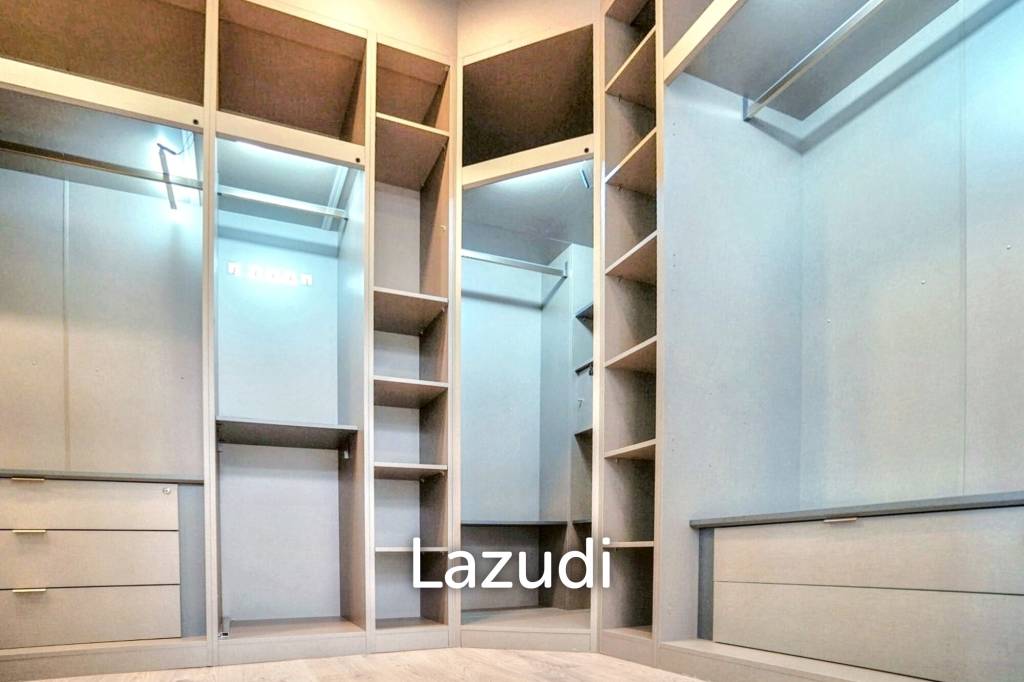 3 Bedroom 4 Bathroom 400 SQ.M 349 Residence