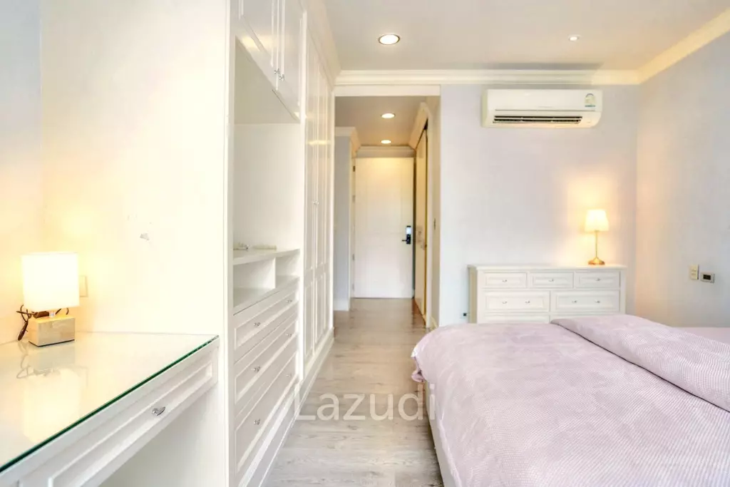 3 Bedroom 4 Bathroom 400 SQ.M 349 Residence