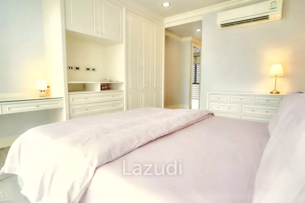 3 Bedroom 4 Bathroom 400 SQ.M 349 Residence