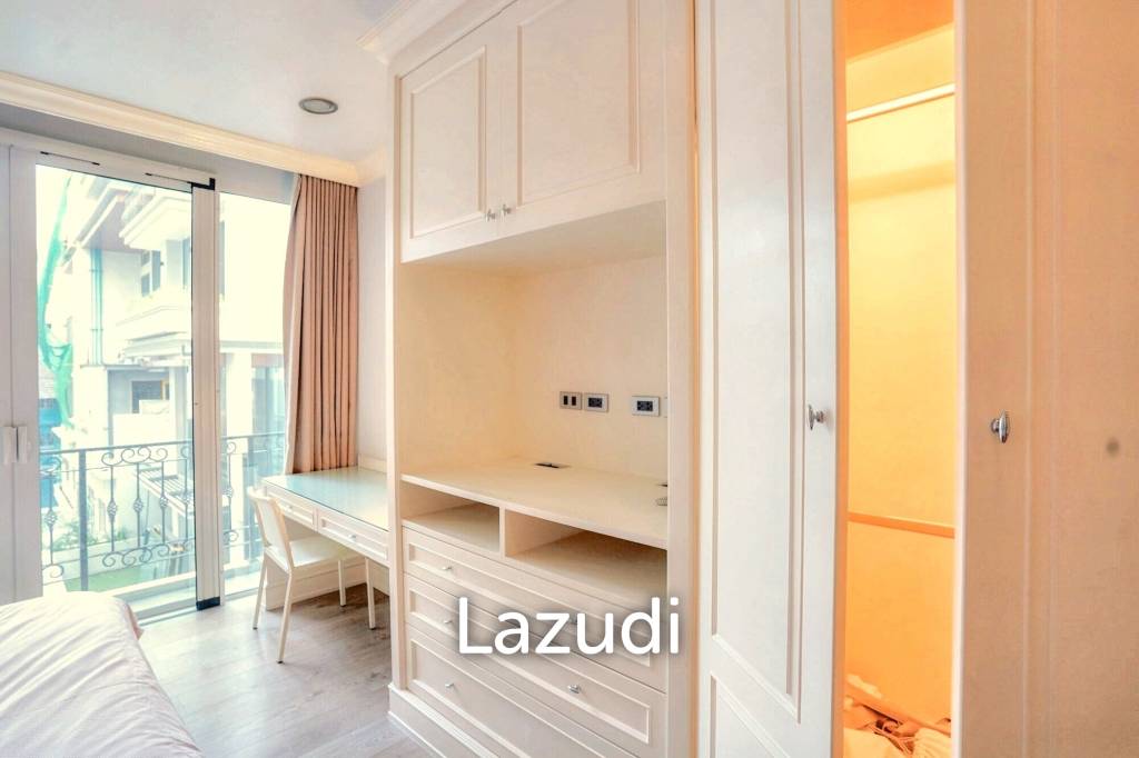 3 Bedroom 4 Bathroom 400 SQ.M 349 Residence