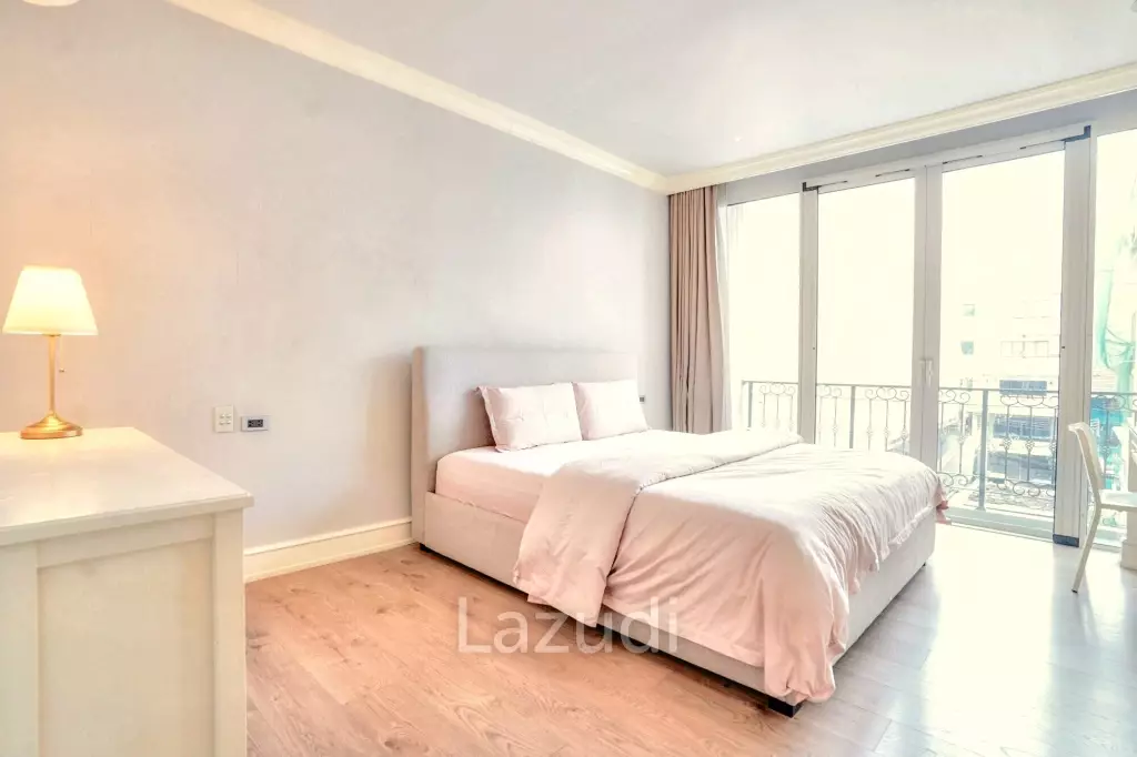 3 Bedroom 4 Bathroom 400 SQ.M 349 Residence