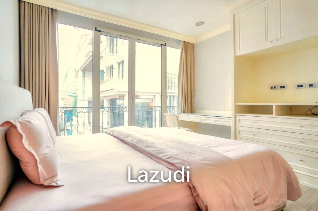 3 Bedroom 4 Bathroom 400 SQ.M 349 Residence