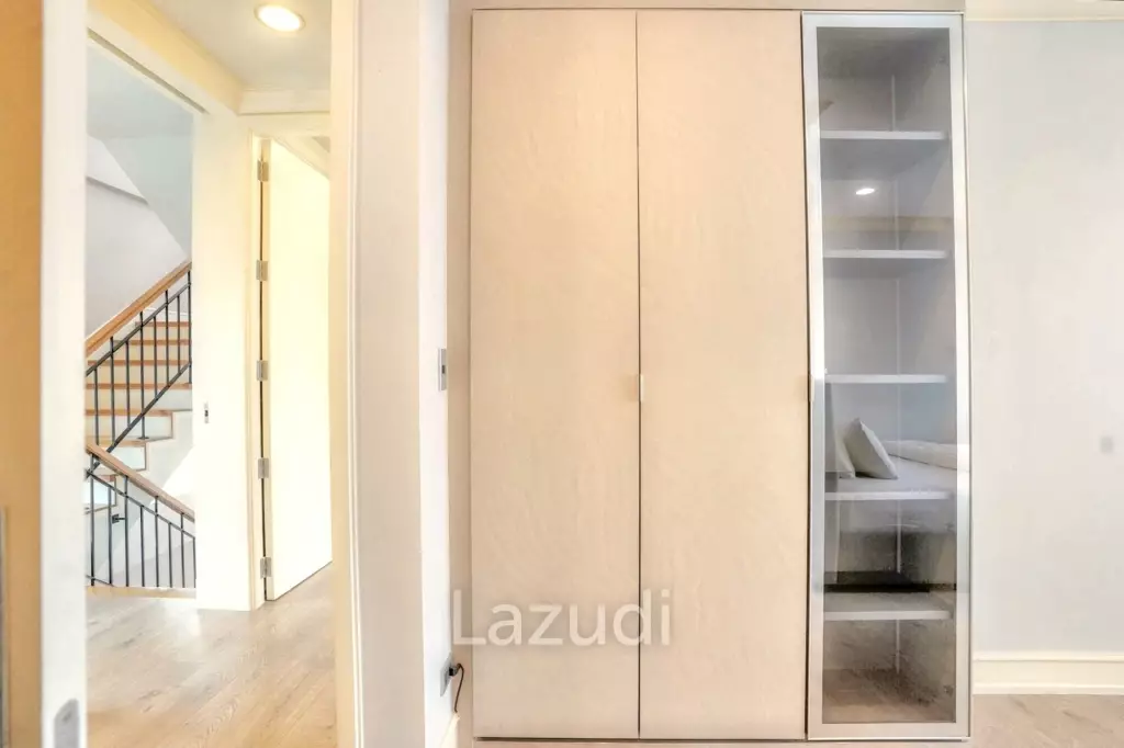 3 Bedroom 4 Bathroom 400 SQ.M 349 Residence