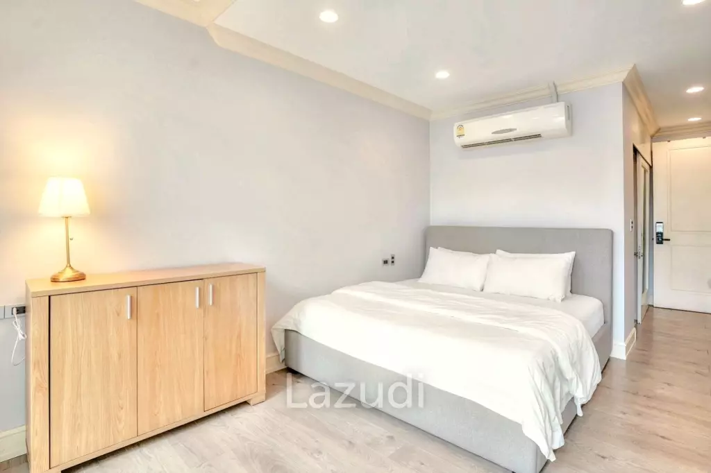 3 Bedroom 4 Bathroom 400 SQ.M 349 Residence