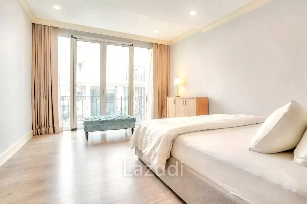 3 Bedroom 4 Bathroom 400 SQ.M 349 Residence