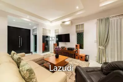 RED MOUNTAIN LUXURY : 3 bed pool villa of high quality and design