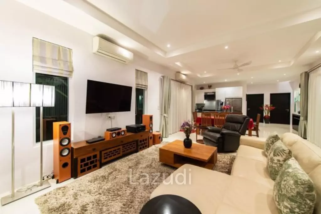RED MOUNTAIN LUXURY : 3 bed pool villa of high quality and design