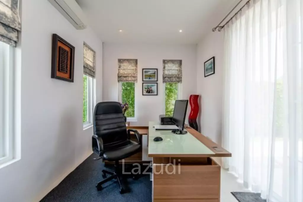 RED MOUNTAIN LUXURY : 3 bed pool villa of high quality and design