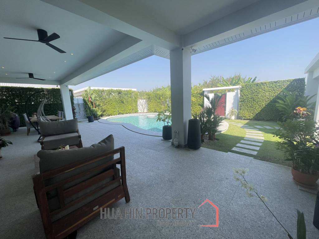 Smart Hamlet: Very young pool villa with 3 bedrooms and 2 bathrooms