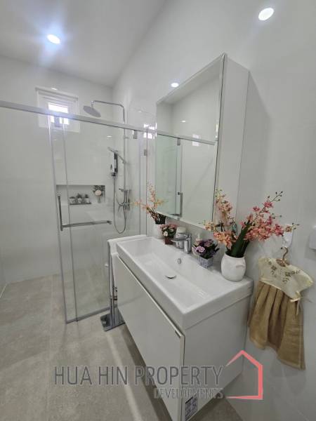 2 Bedroom Villa in Nice Breeze By The Sea Cha Am