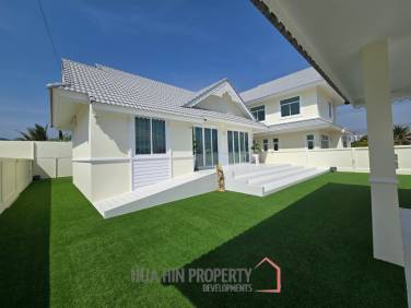 2 Bedroom Villa in Nice Breeze By The Sea Cha Am