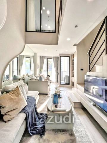 2 Beds Ultra Luxury Duplex Condo in Chatuchak