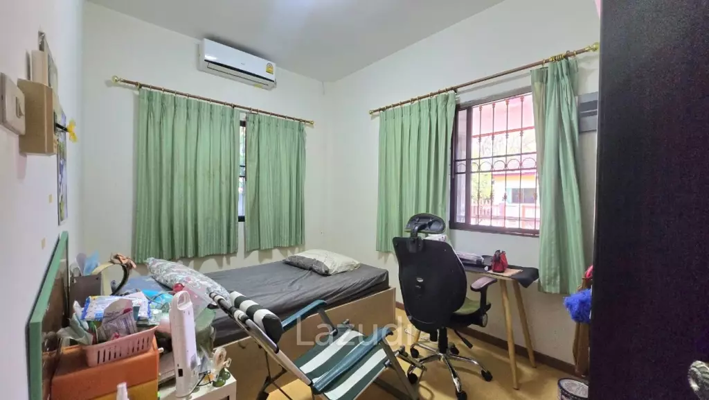 3 Beds 2 Baths 150 SQ.M. Nern Plub Wan Village 3