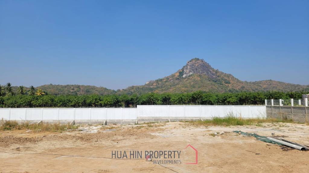 Exclusive Luxury Villa on Large Land Plot with Amazing Mountain Views