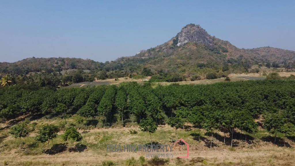 Exclusive Luxury Villa on Large Land Plot with Amazing Mountain Views