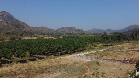 Exclusive Luxury Villa on Large Land Plot with Amazing Mountain Views
