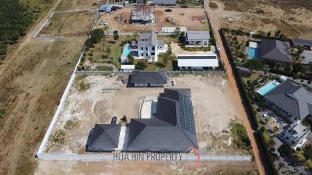 Exclusive Luxury Villa on Large Land Plot with Amazing Mountain Views