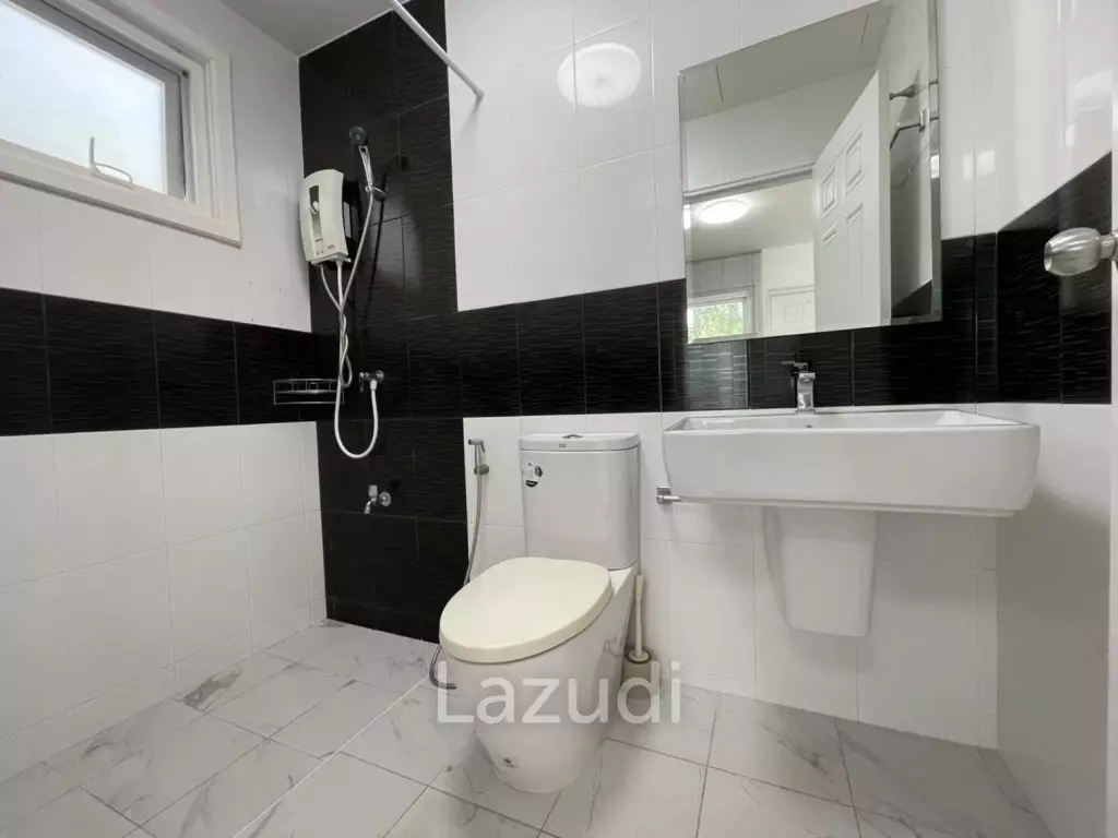 For Rent: Aomsin Residence 3 Bedroom Villa with Pool in Soi Hua Hin102