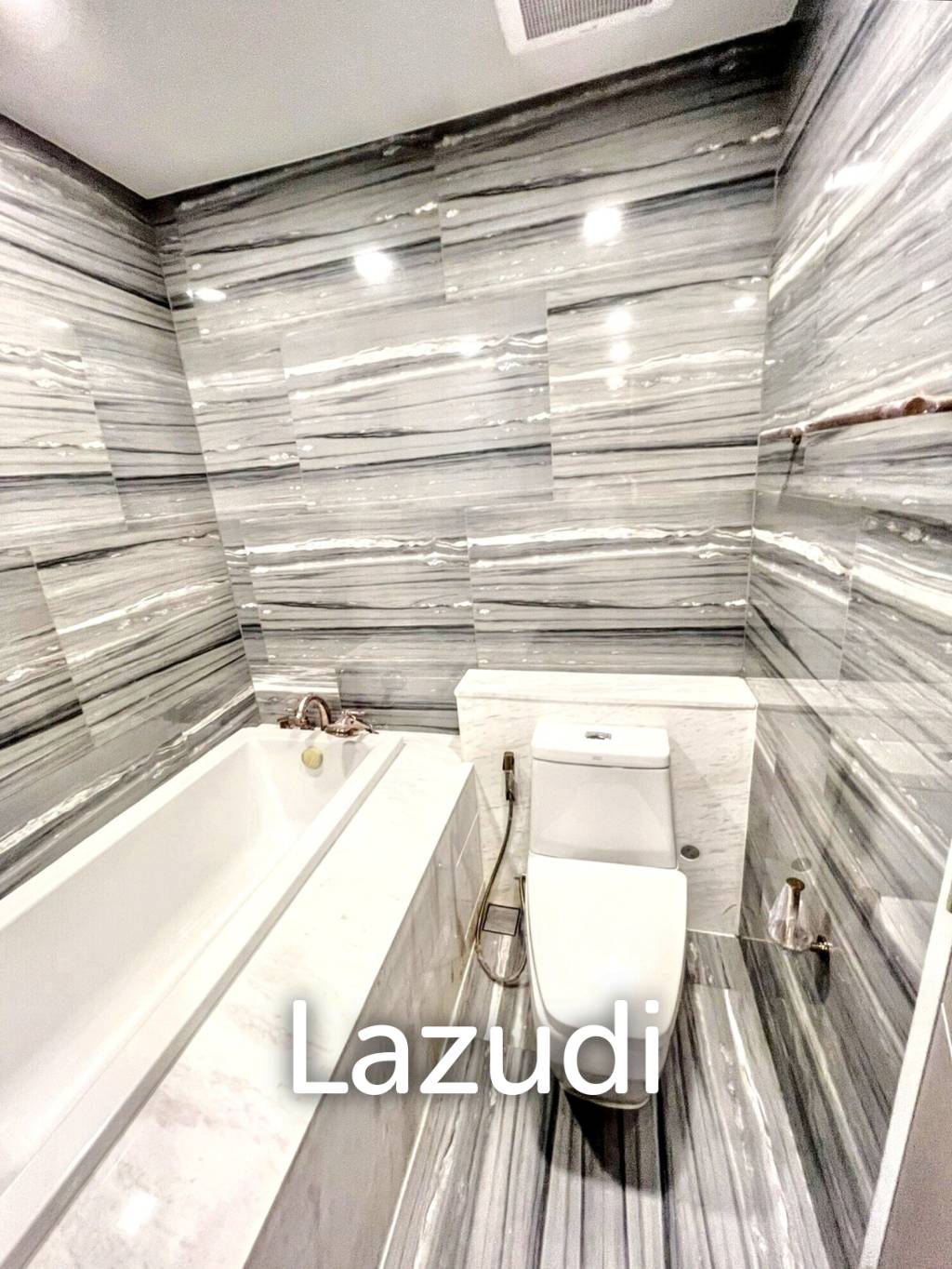 2 Bed 2 Bath 77 SQ.M Ashton Residence 41