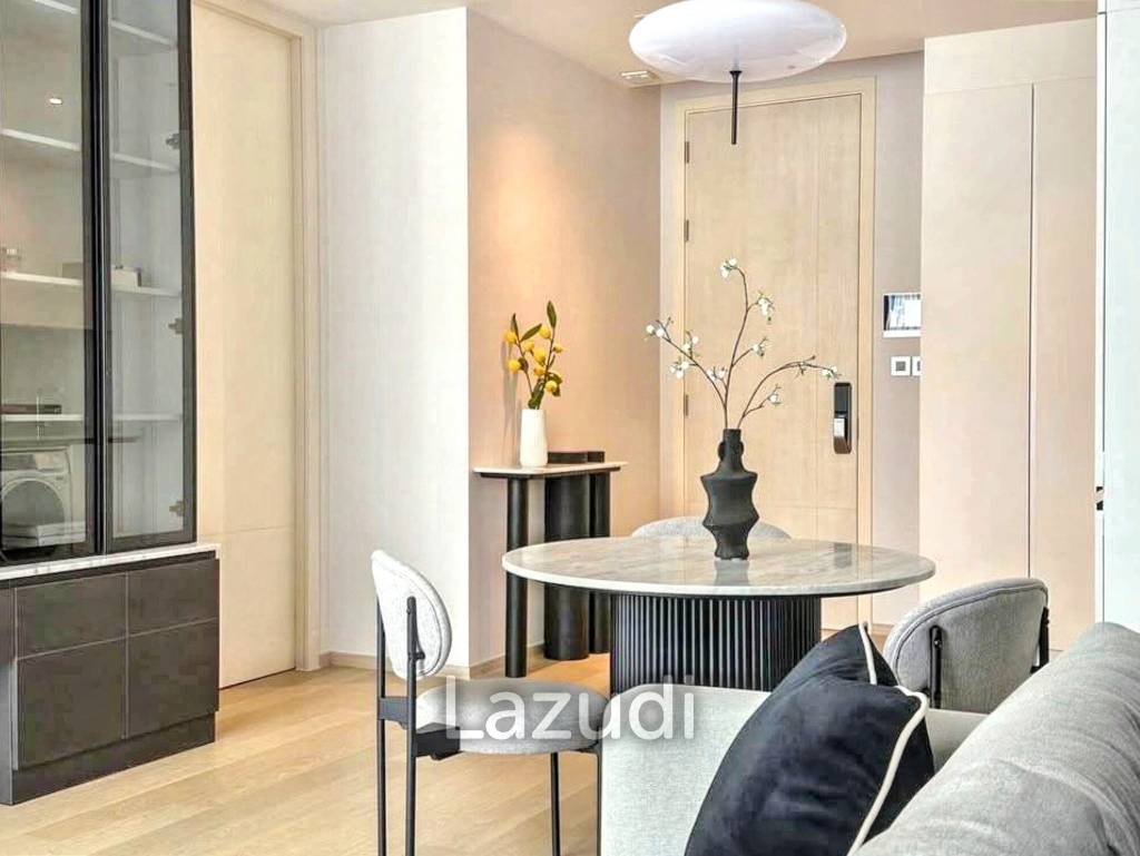 1 Bed 1 Bath 54 SQ.M The Strand Thonglor