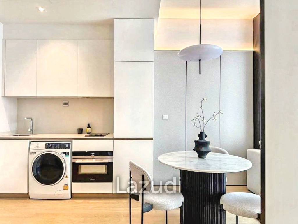 1 Bed 1 Bath 54 SQ.M The Strand Thonglor