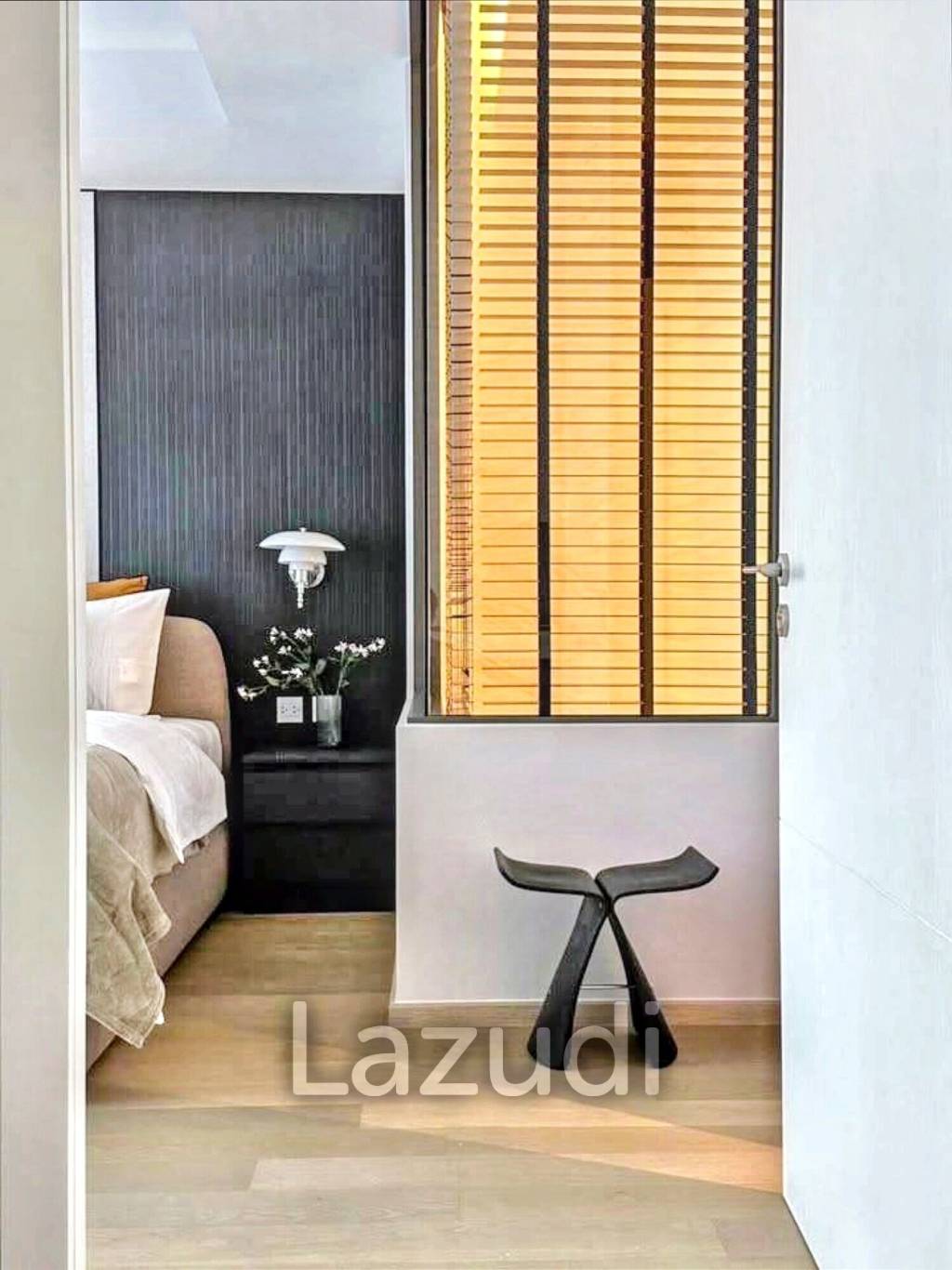1 Bed 1 Bath 54 SQ.M The Strand Thonglor