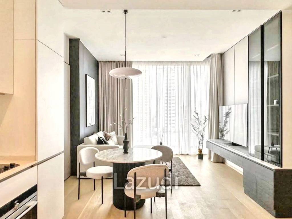 1 Bed 1 Bath 54 SQ.M The Strand Thonglor