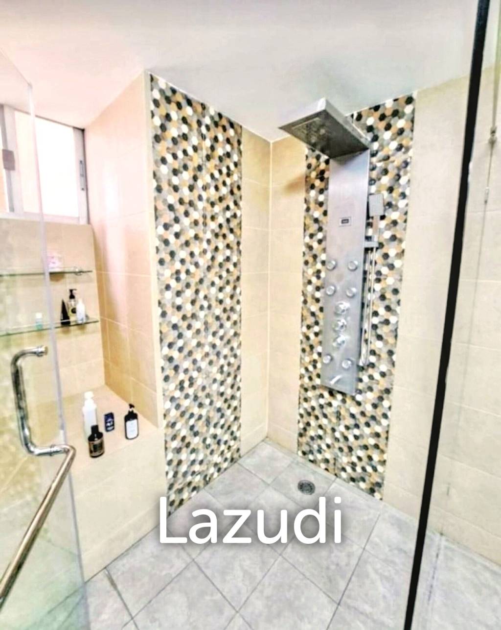 4 Bed 3 Bath 252 SQ.M Tai Ping Towers
