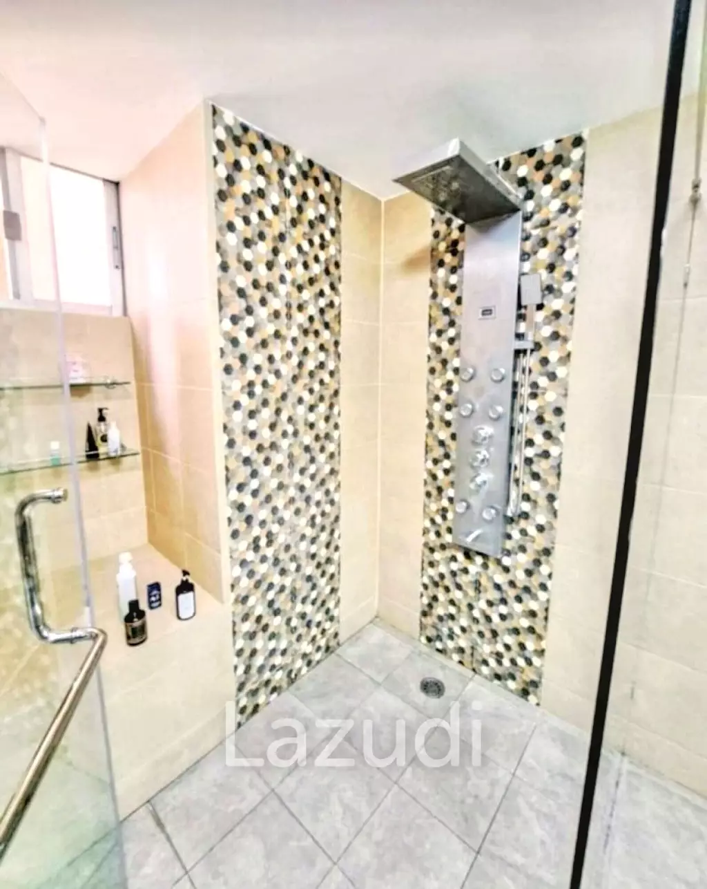 4 Bed 3 Bath 252 SQ.M Tai Ping Towers