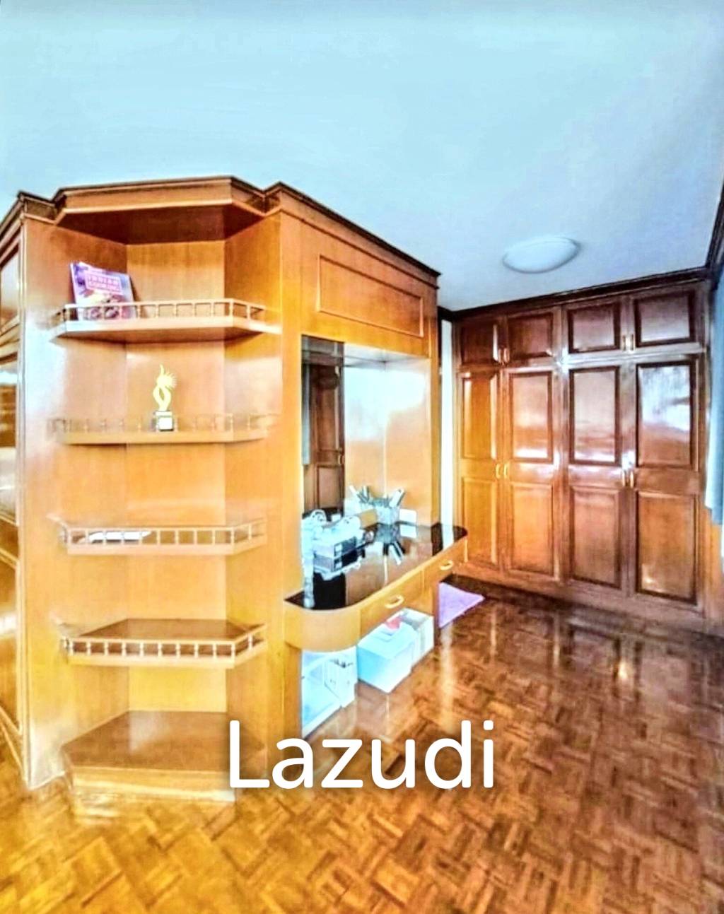 4 Bed 3 Bath 252 SQ.M Tai Ping Towers