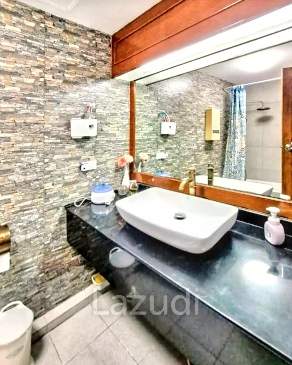 4 Bed 3 Bath 252 SQ.M Tai Ping Towers