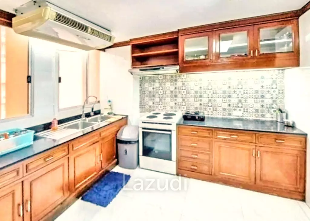 4 Bed 3 Bath 252 SQ.M Tai Ping Towers