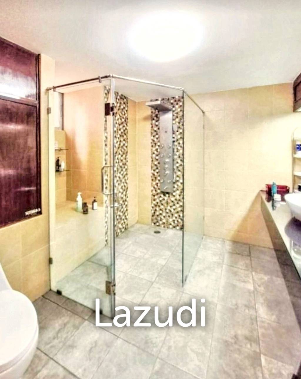 4 Bed 3 Bath 252 SQ.M Tai Ping Towers