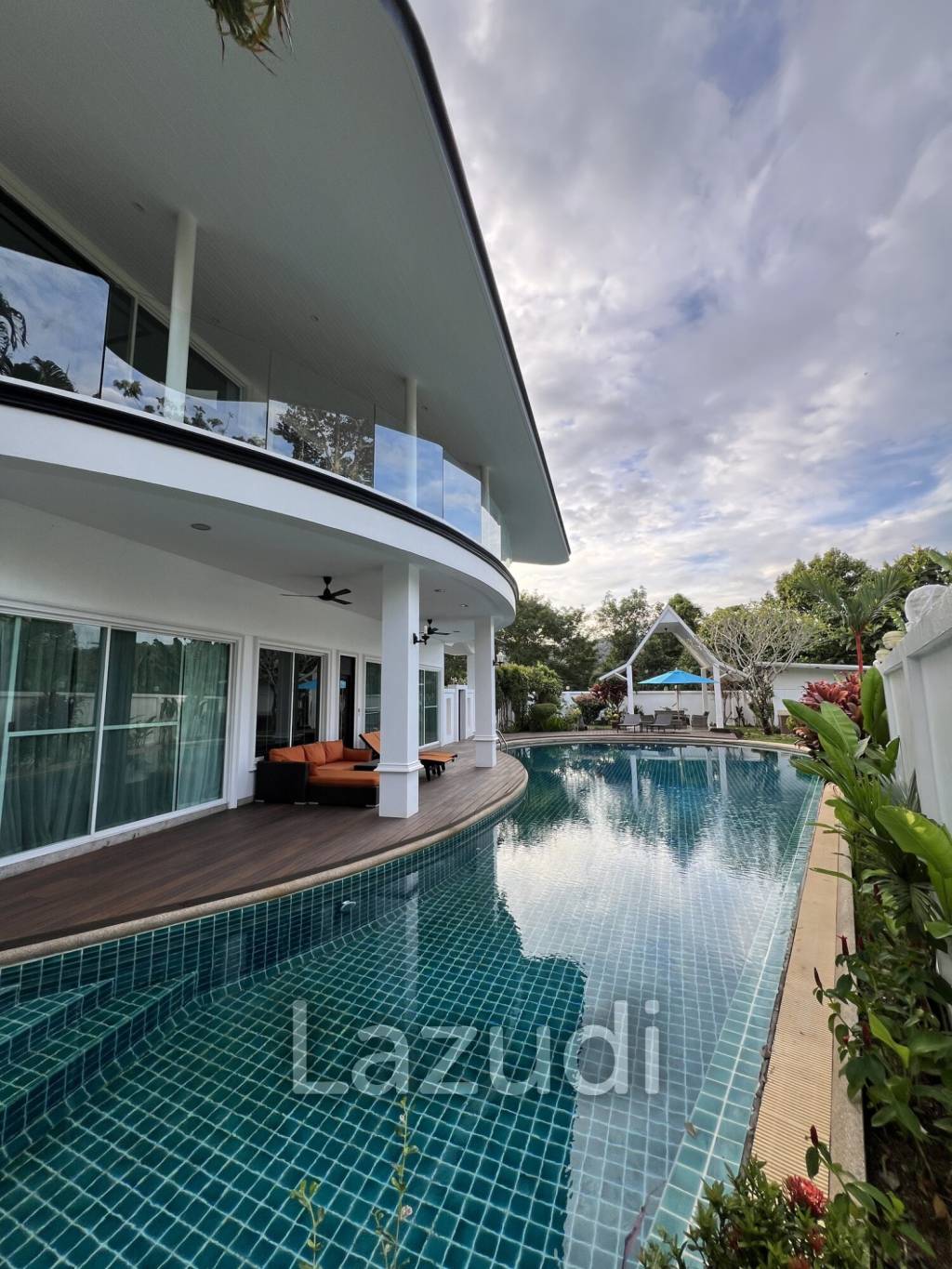 Luxury 5 Bedroom Villa For Rent In Kamala